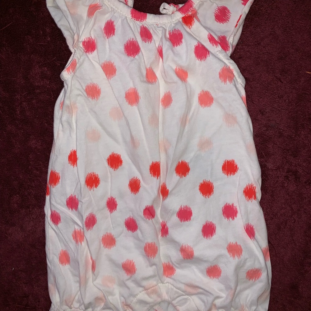 2 Baby Gap Rompers - Picture 7 of 7